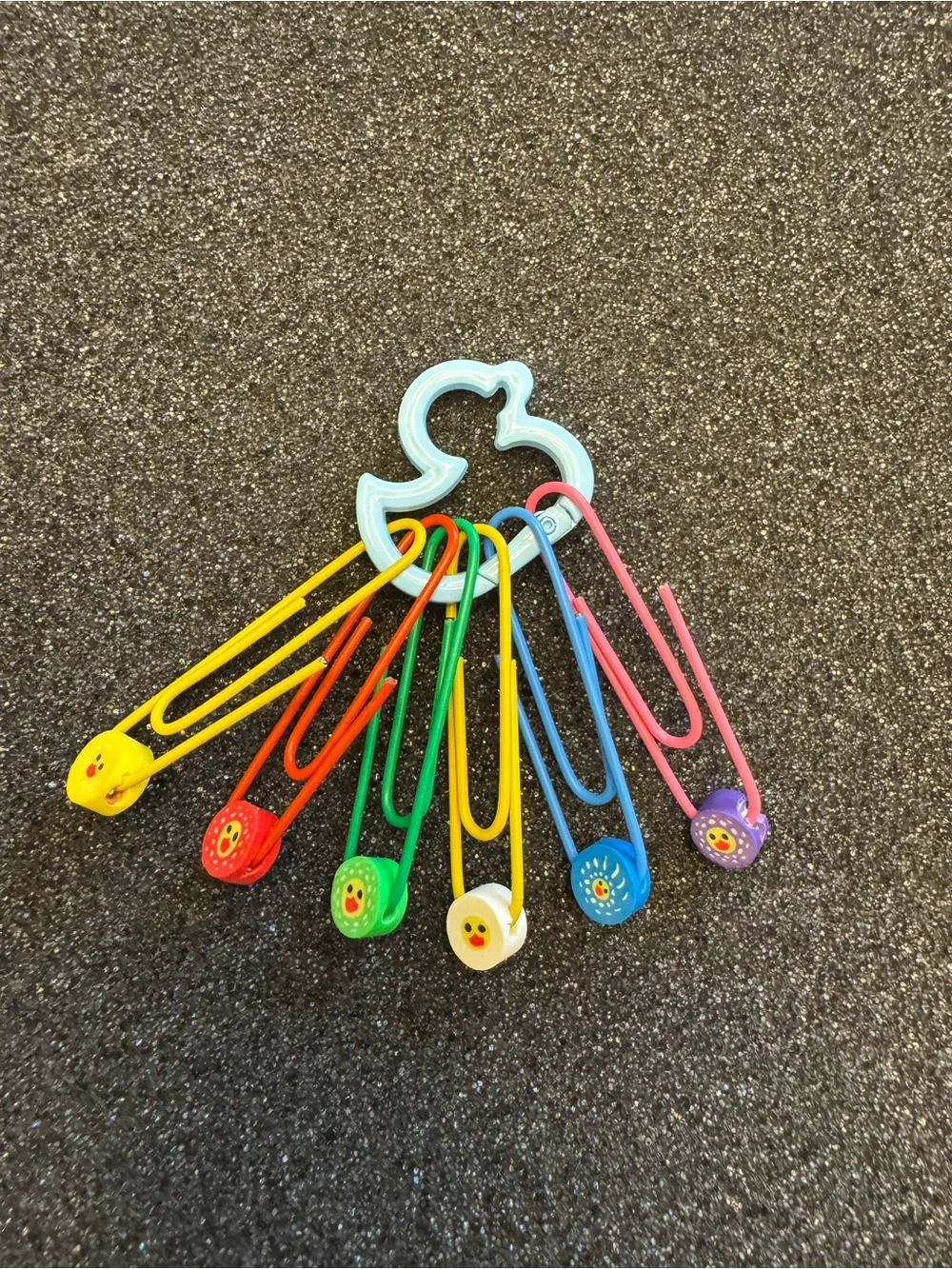 Cruise Accessories! Assorted Color Duck Carabiner w/ paperclips/duckface bead.